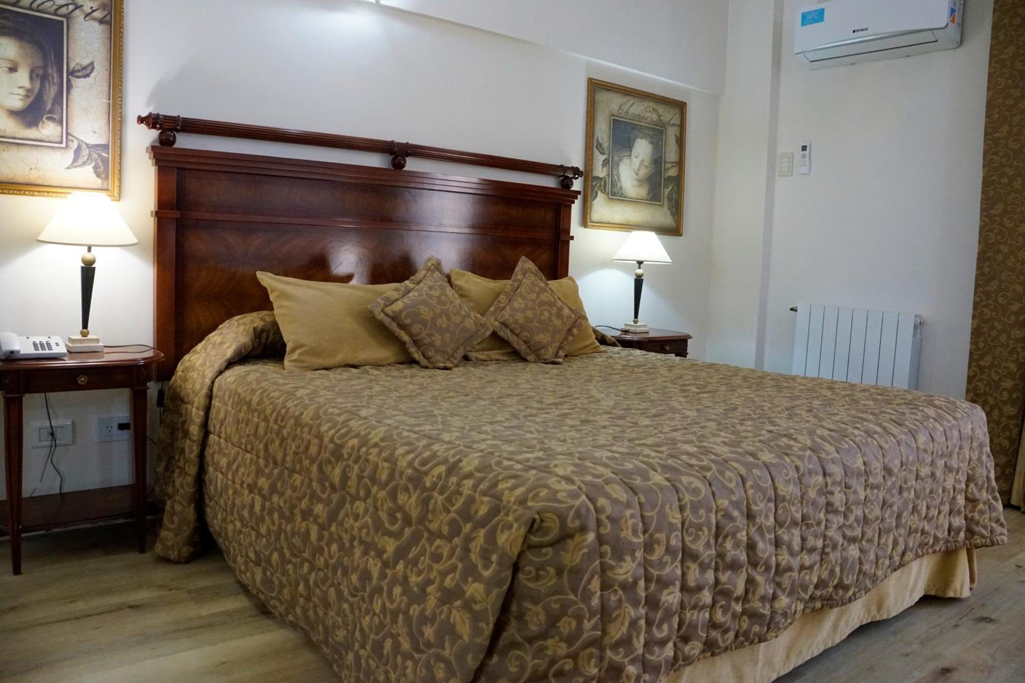 Hotel Howard Johnson Rosario Bagian luar foto