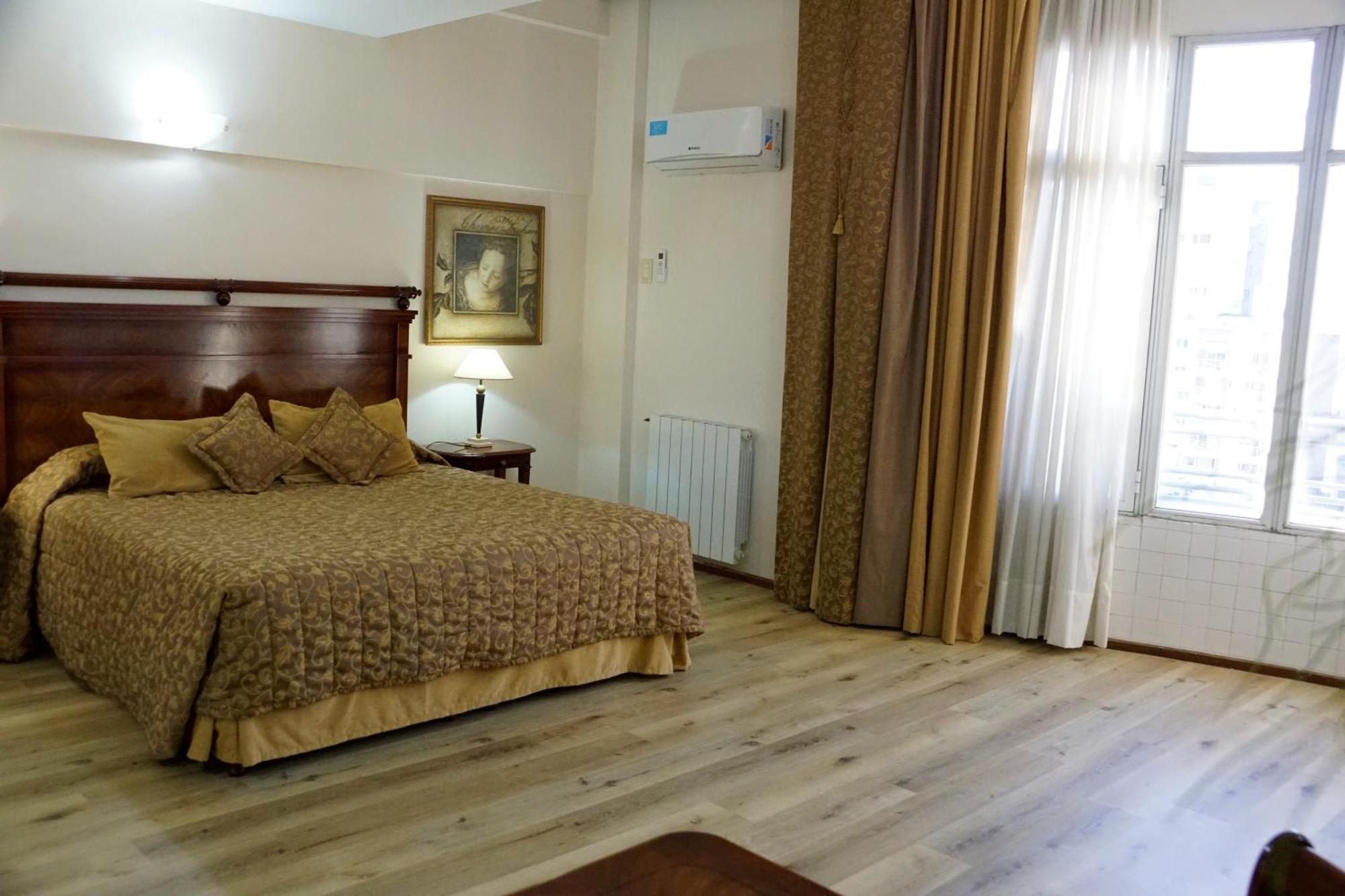 Hotel Howard Johnson Rosario Bagian luar foto