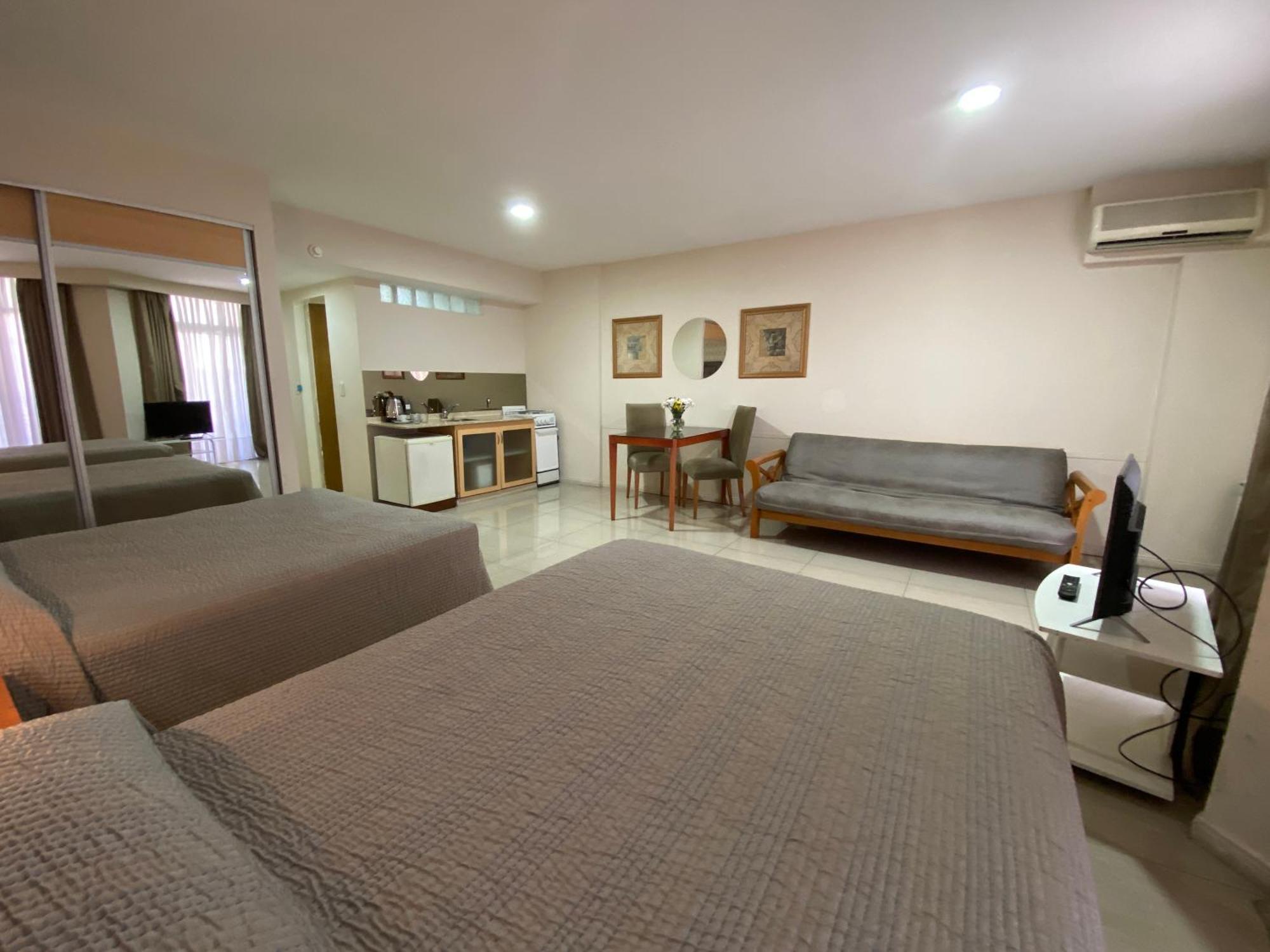 Hotel Howard Johnson Rosario Bagian luar foto