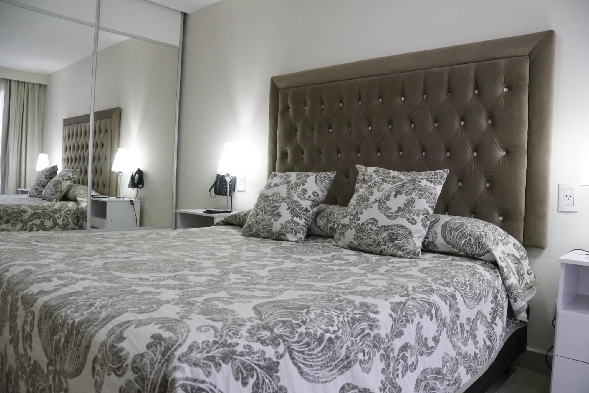 Hotel Howard Johnson Rosario Bagian luar foto