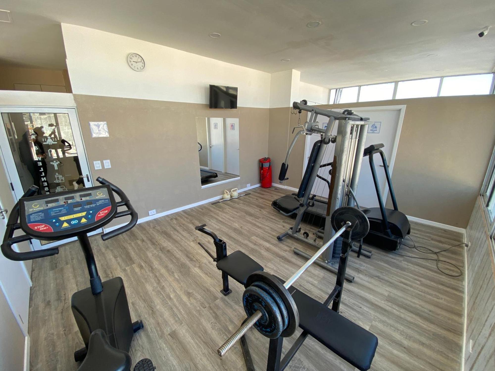 Hotel Howard Johnson Rosario Bagian luar foto