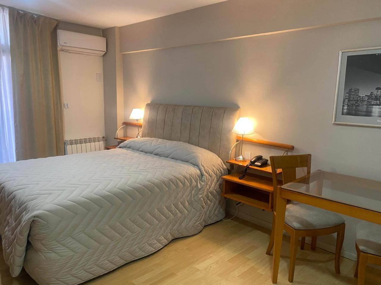 Hotel Howard Johnson Rosario Bagian luar foto
