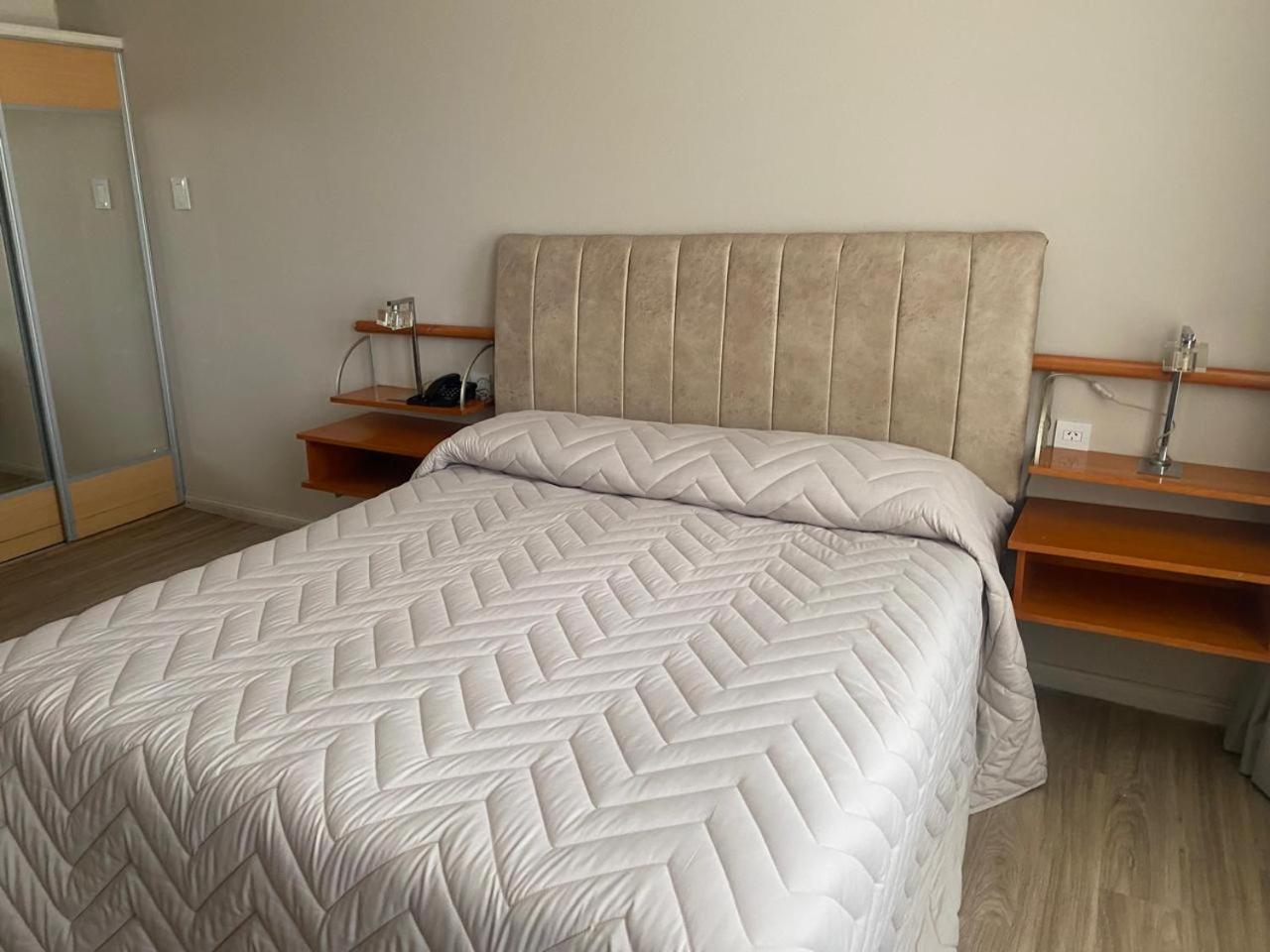 Hotel Howard Johnson Rosario Bagian luar foto