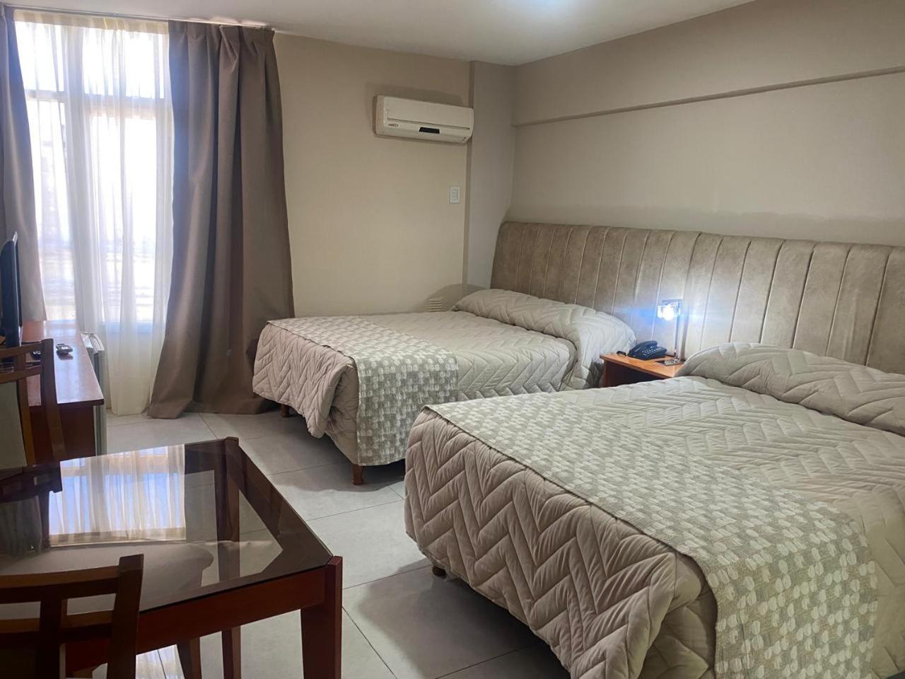Hotel Howard Johnson Rosario Bagian luar foto
