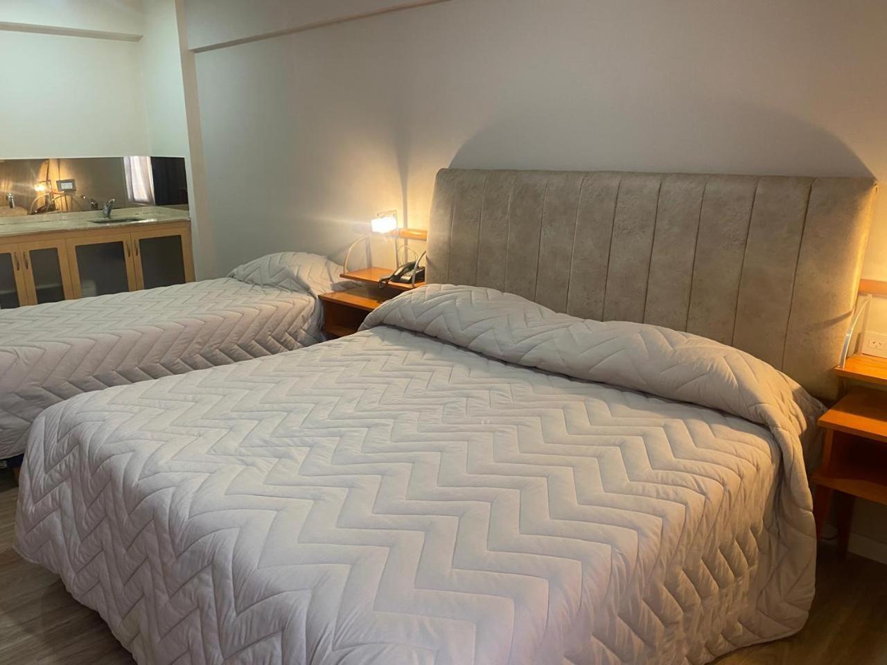Hotel Howard Johnson Rosario Bagian luar foto