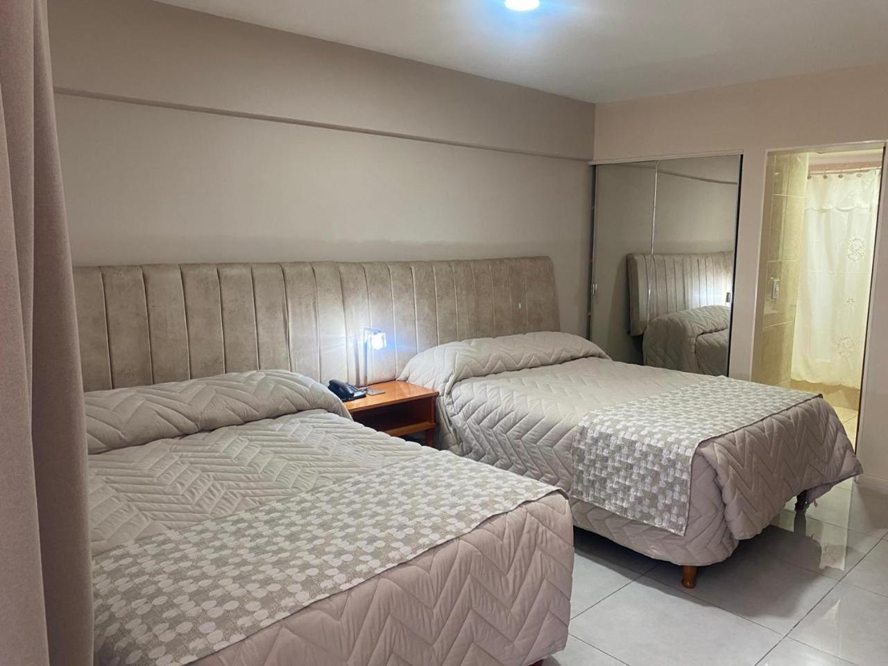 Hotel Howard Johnson Rosario Bagian luar foto